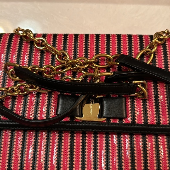 Salvatore Ferragamo bag. - Picture 8 of 9